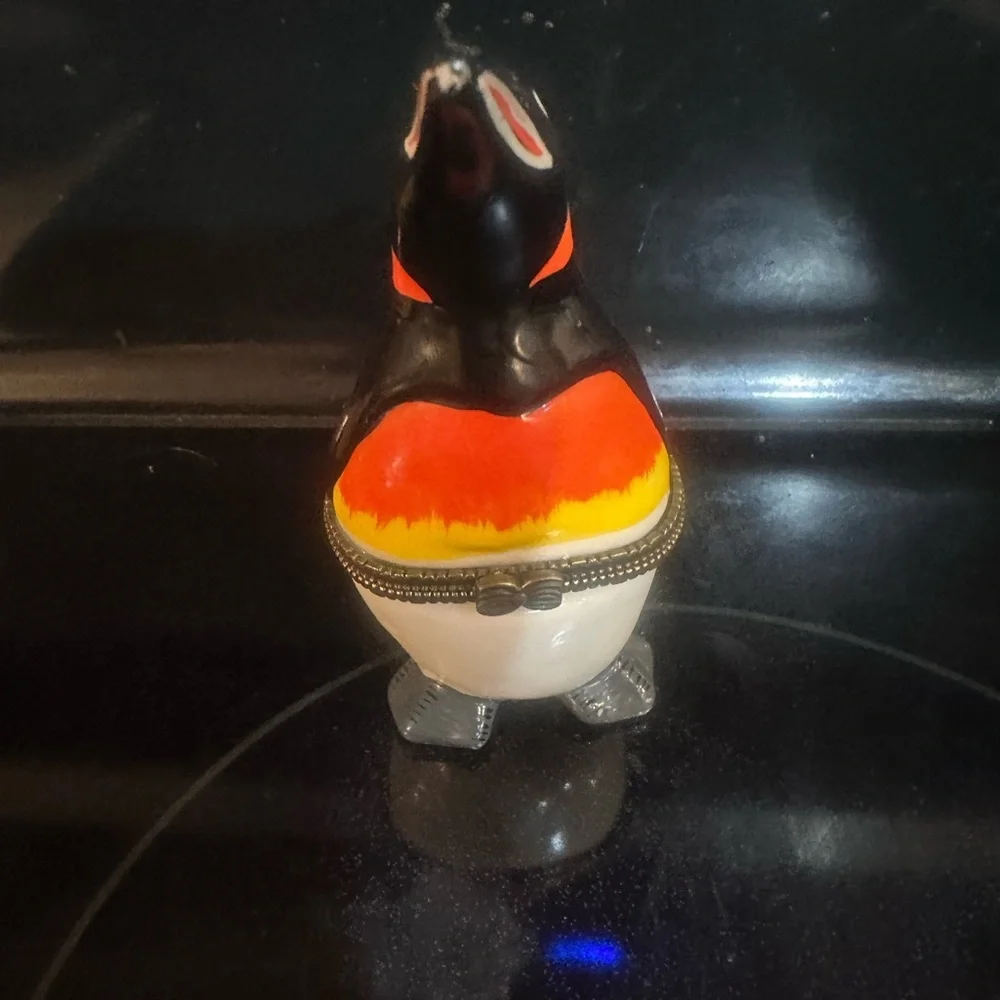 Emperor Penguin porcelain trinket Box